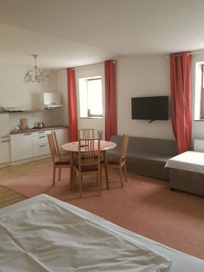 Apartmany Sedmikraska Tehovec エクステリア 写真