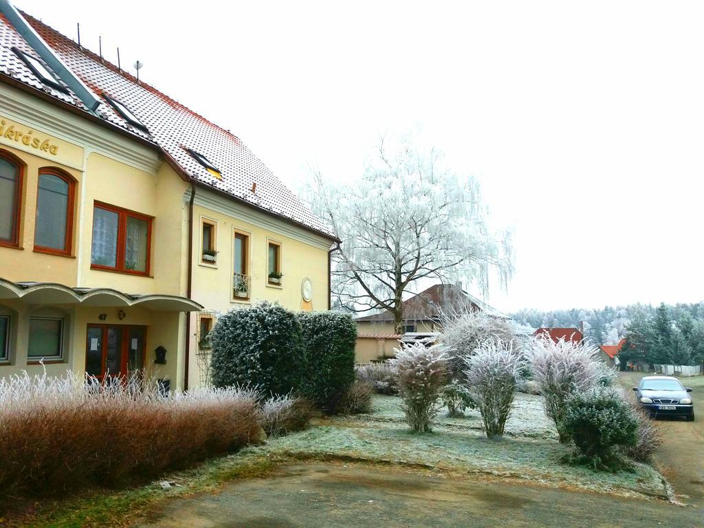 Apartmany Sedmikraska Tehovec エクステリア 写真