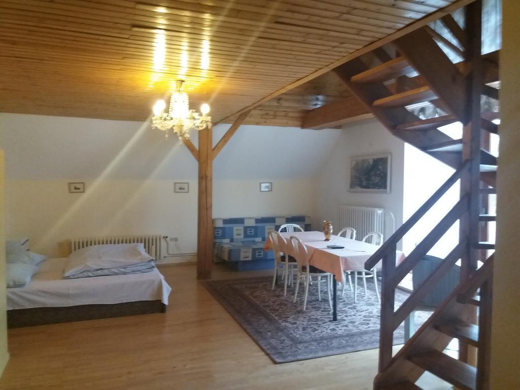 Apartmany Sedmikraska Tehovec エクステリア 写真